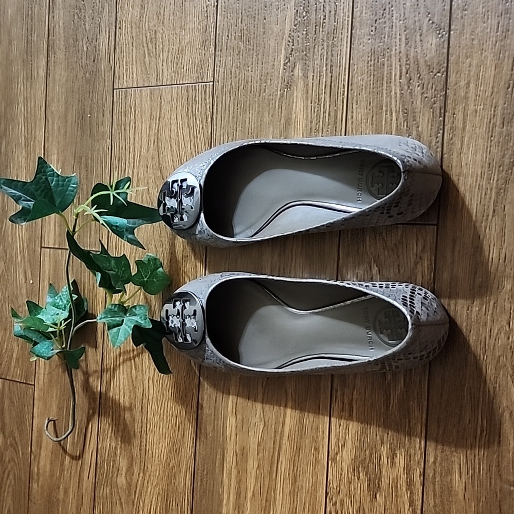 TORY FLAT shoe